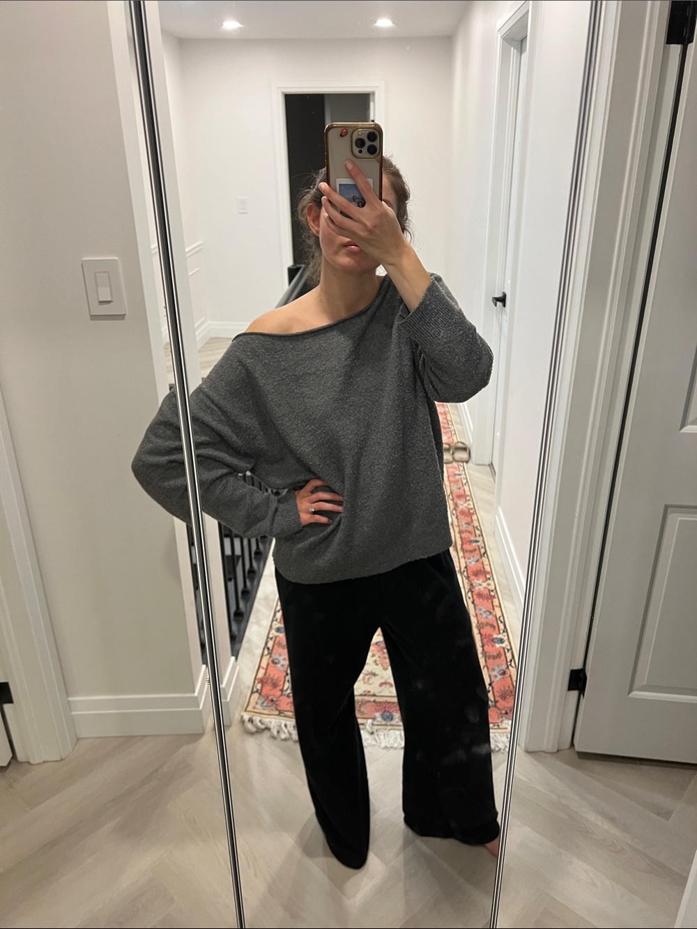 Cozy Charcoal Gray Oversized Sweatshirt